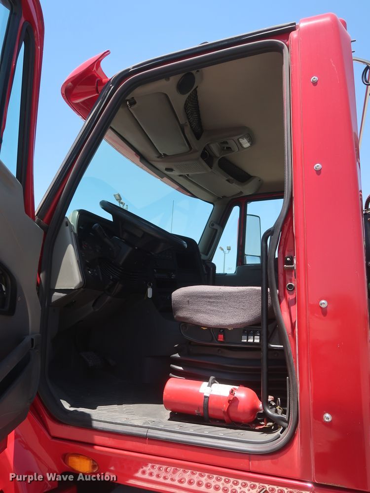 image for item HT9527 2014 International ProStar  semi truck