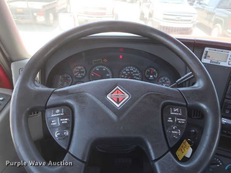 image for item HT9527 2014 International ProStar  semi truck