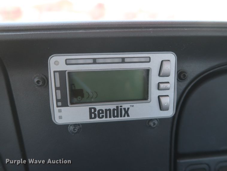 image for item HT9527 2014 International ProStar  semi truck