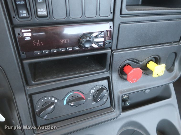 image for item HT9527 2014 International ProStar  semi truck