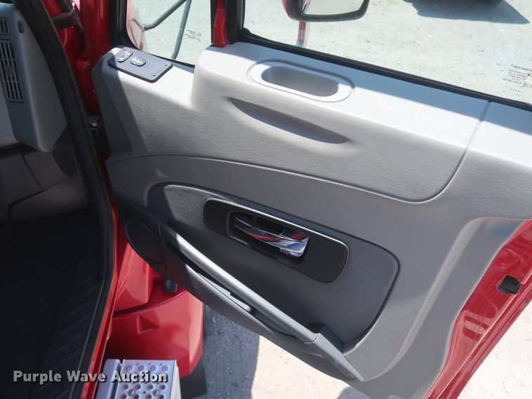 image for item HT9527 2014 International ProStar  semi truck