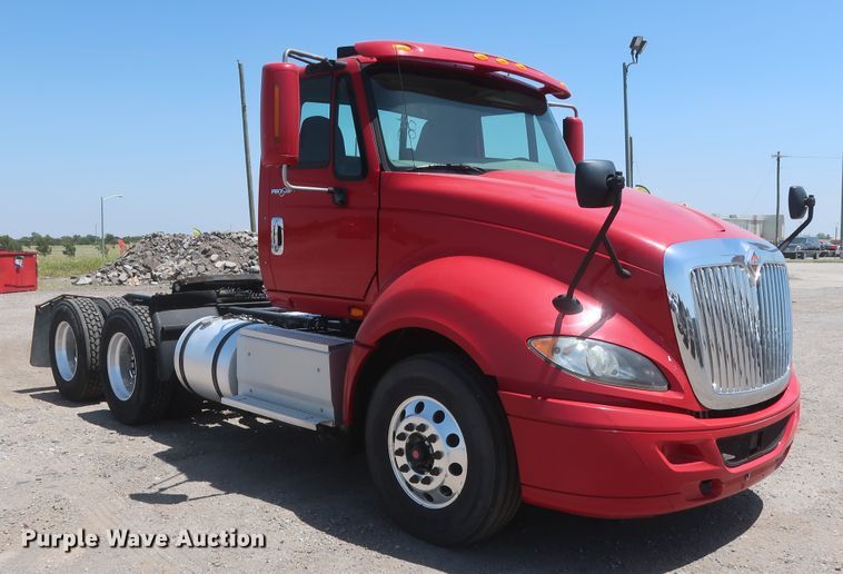 image for item HT9528 2015 International ProStar  semi truck