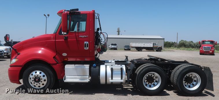 image for item HT9528 2015 International ProStar  semi truck