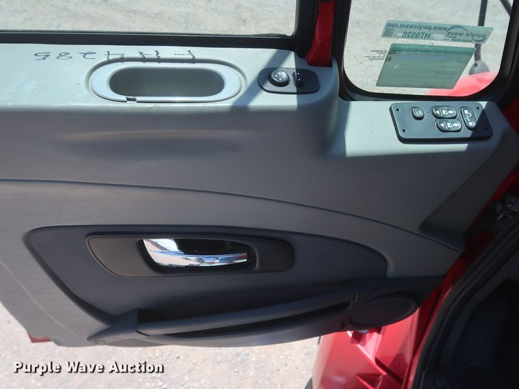 image for item HT9528 2015 International ProStar  semi truck