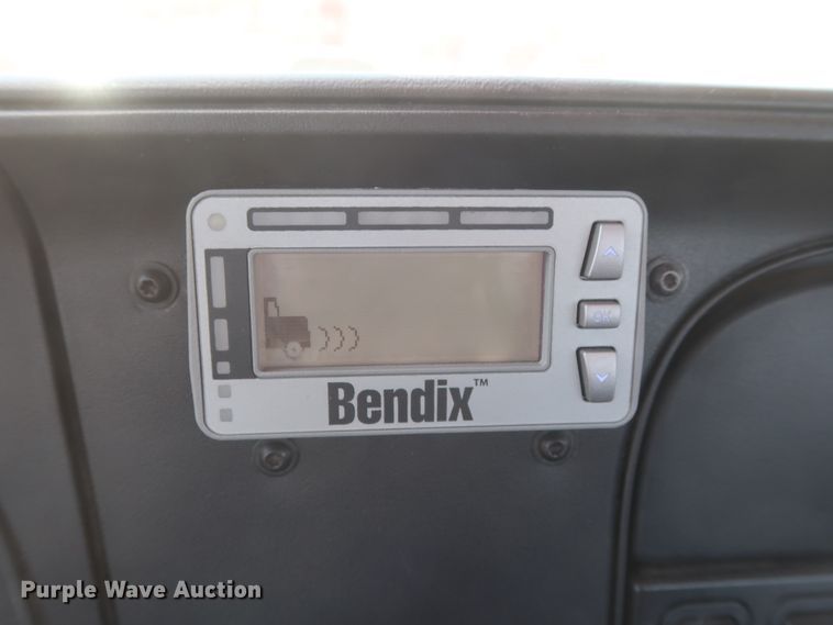 image for item HT9528 2015 International ProStar  semi truck