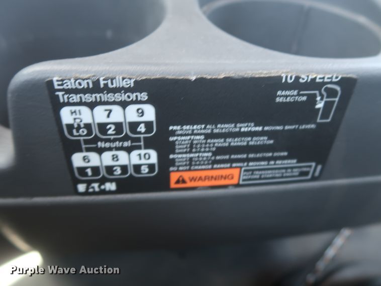 image for item HT9528 2015 International ProStar  semi truck