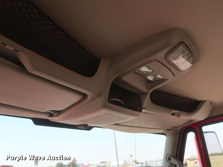 image for item HT9528 2015 International ProStar  semi truck