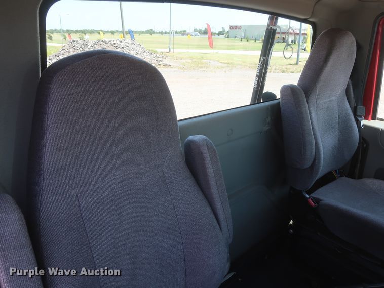 image for item HT9528 2015 International ProStar  semi truck