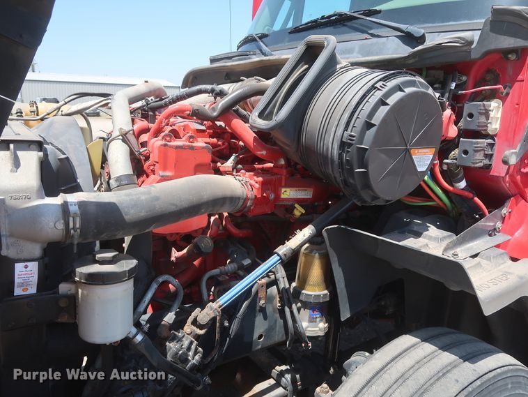 image for item HT9528 2015 International ProStar  semi truck