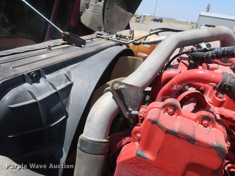 image for item HT9528 2015 International ProStar  semi truck