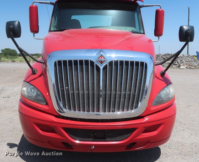 image for item HT9528 2015 International ProStar  semi truck