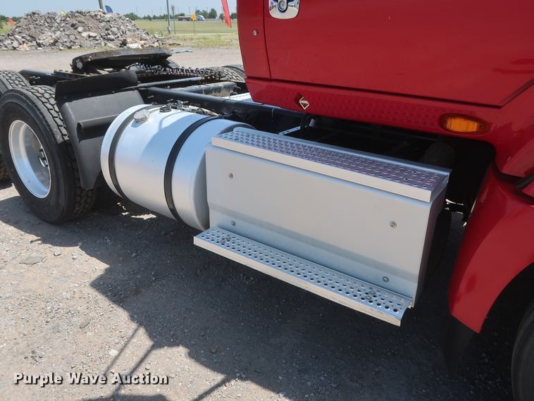 image for item HT9528 2015 International ProStar  semi truck