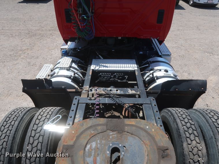 image for item HT9528 2015 International ProStar  semi truck