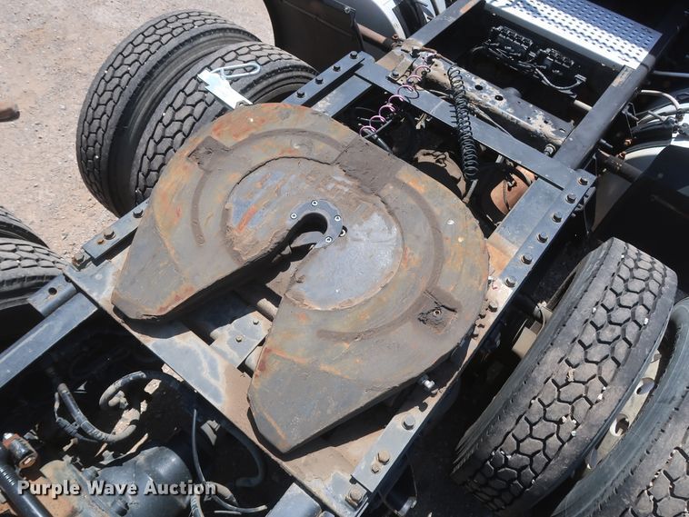 image for item HT9528 2015 International ProStar  semi truck