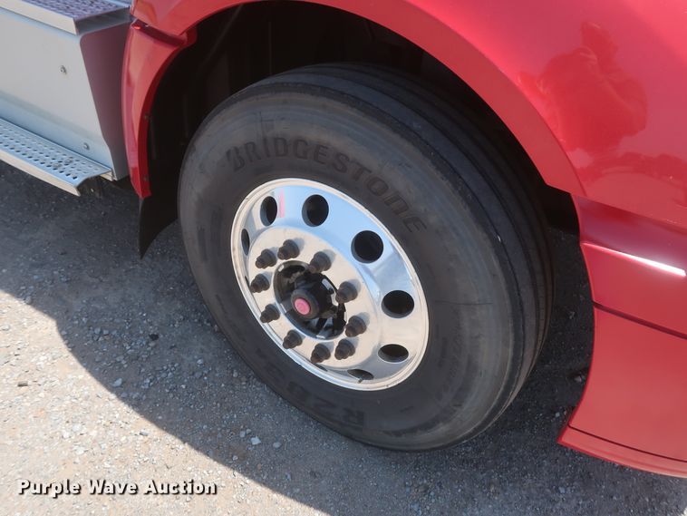 image for item HT9528 2015 International ProStar  semi truck