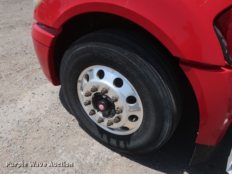 image for item HT9528 2015 International ProStar  semi truck