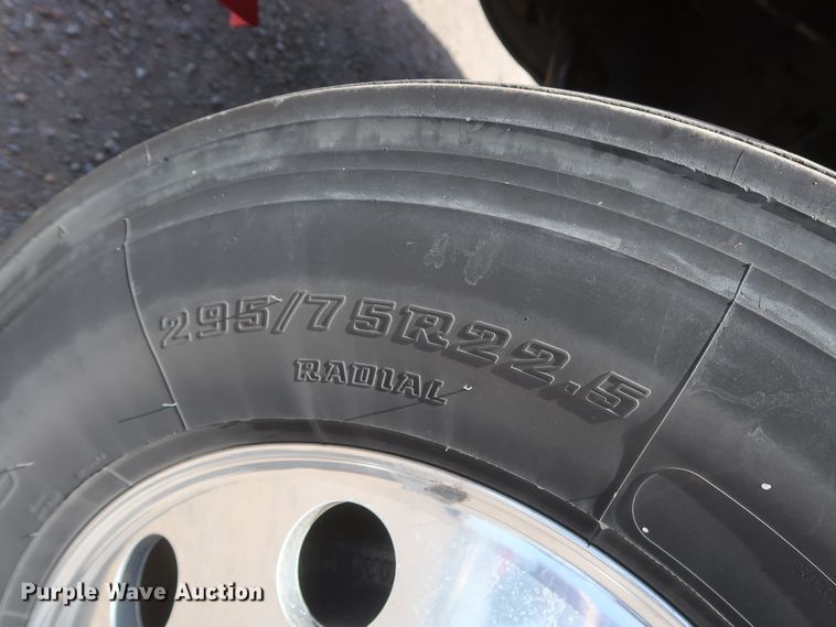 image for item HT9528 2015 International ProStar  semi truck