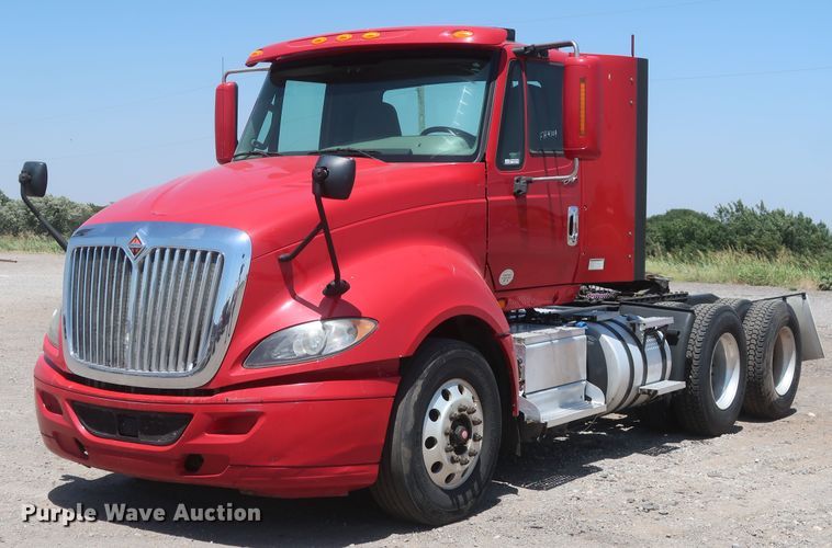 image for item HT9529 2015 International ProStar  semi truck