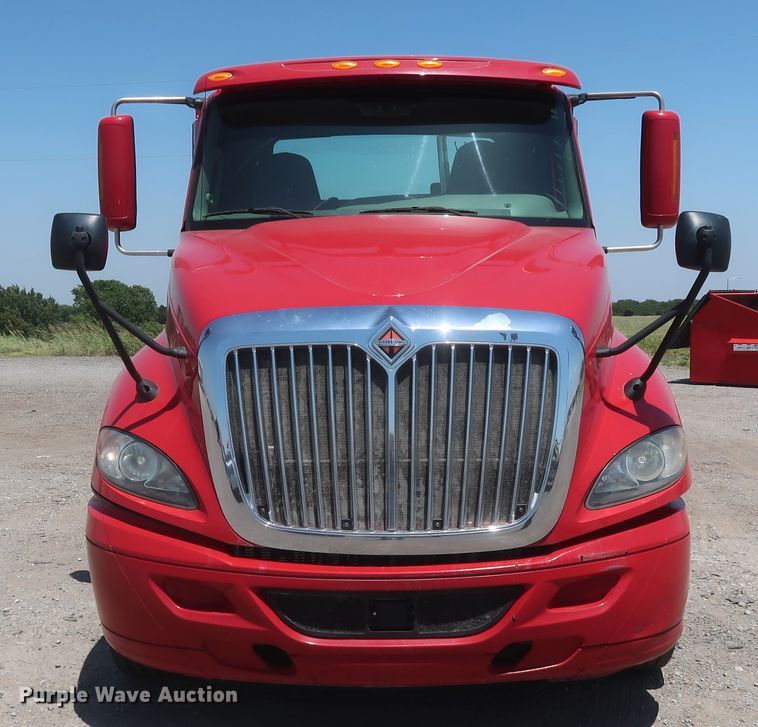 image for item HT9529 2015 International ProStar  semi truck