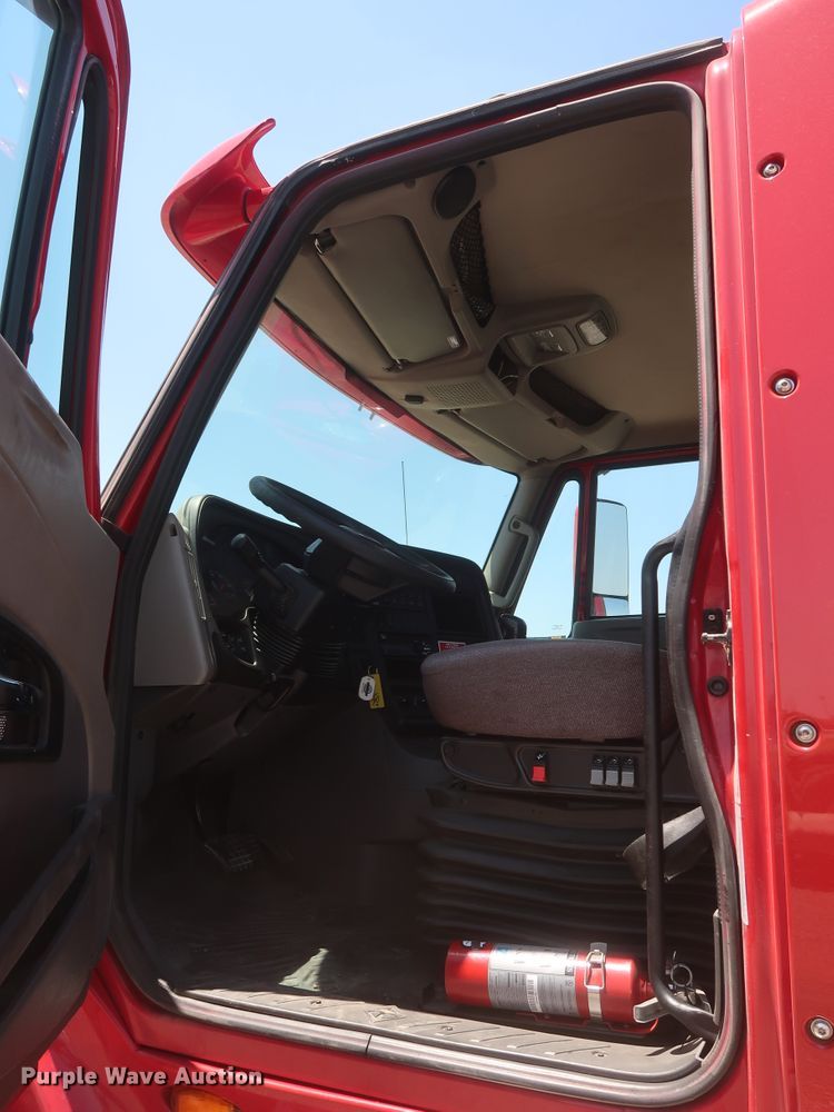 image for item HT9529 2015 International ProStar  semi truck