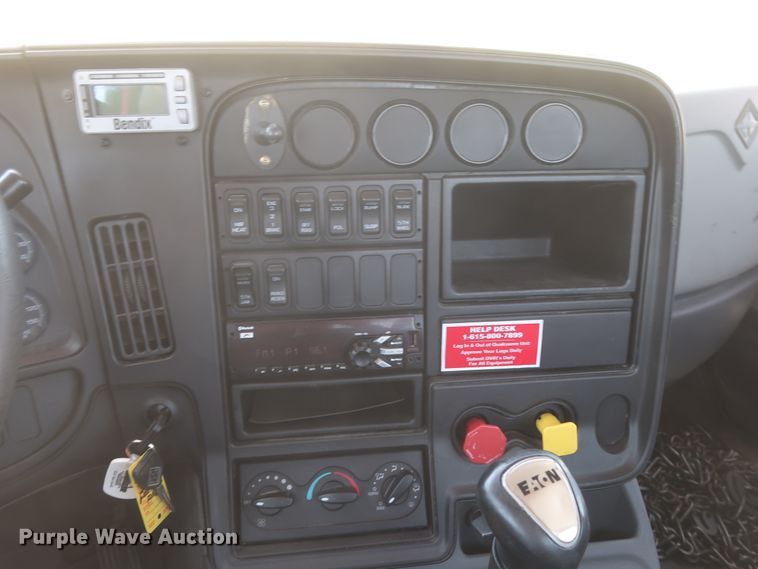 image for item HT9529 2015 International ProStar  semi truck