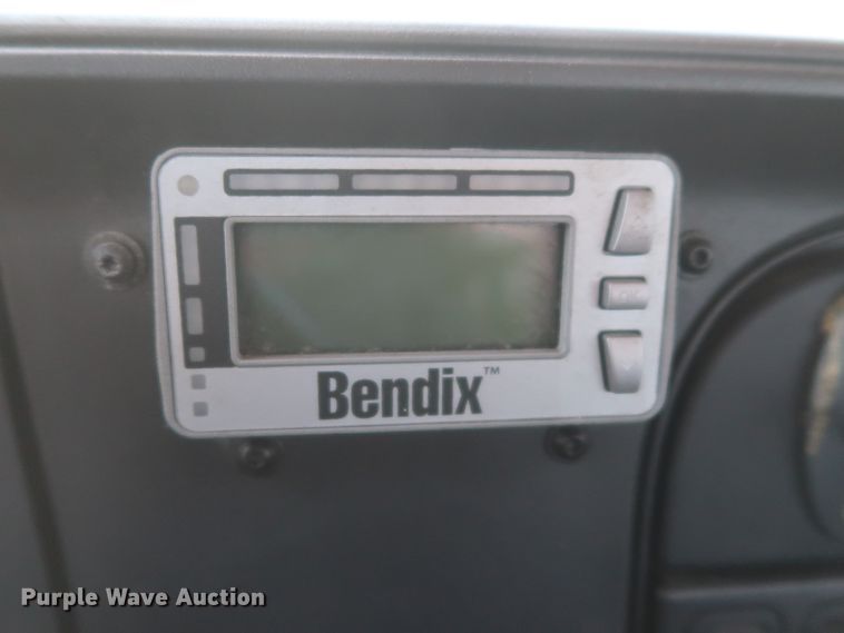 image for item HT9529 2015 International ProStar  semi truck