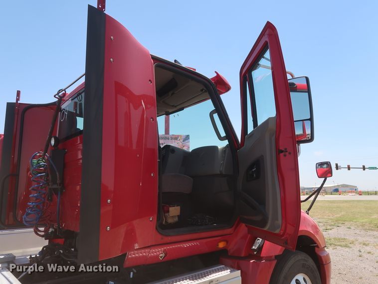 image for item HT9529 2015 International ProStar  semi truck