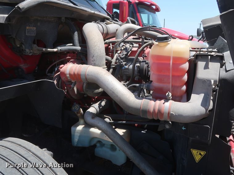 image for item HT9529 2015 International ProStar  semi truck