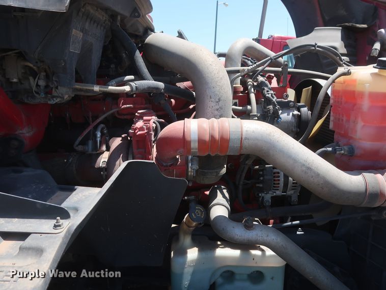 image for item HT9529 2015 International ProStar  semi truck