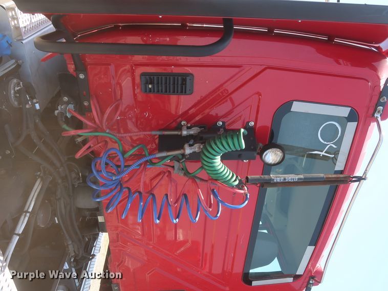 image for item HT9529 2015 International ProStar  semi truck