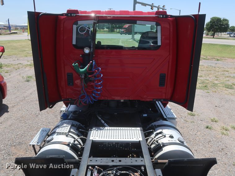 image for item HT9529 2015 International ProStar  semi truck