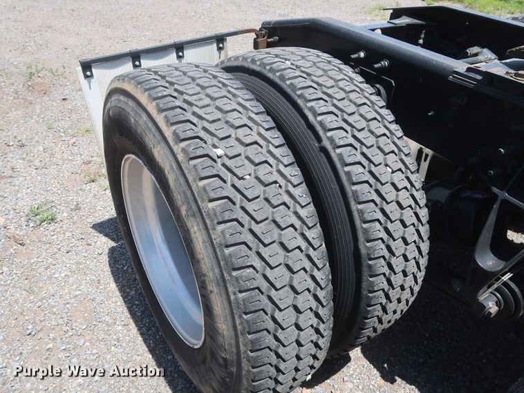 image for item HT9529 2015 International ProStar  semi truck