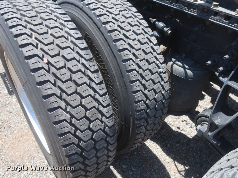 image for item HT9529 2015 International ProStar  semi truck