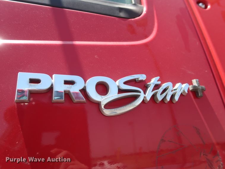 image for item HT9529 2015 International ProStar  semi truck