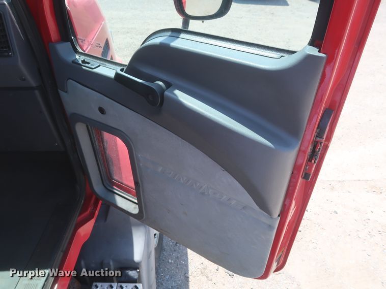 image for item HT9530 2014 Mack CXU612  semi truck