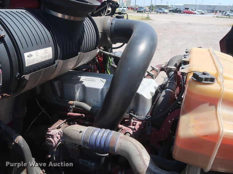 image for item HT9530 2014 Mack CXU612  semi truck