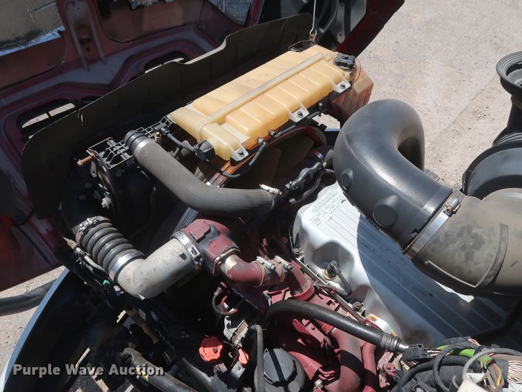 image for item HT9530 2014 Mack CXU612  semi truck