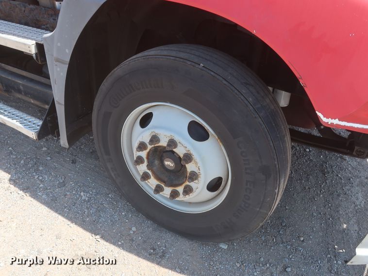 image for item HT9530 2014 Mack CXU612  semi truck