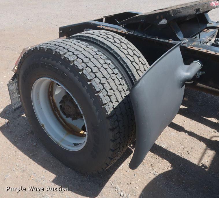 image for item HT9530 2014 Mack CXU612  semi truck