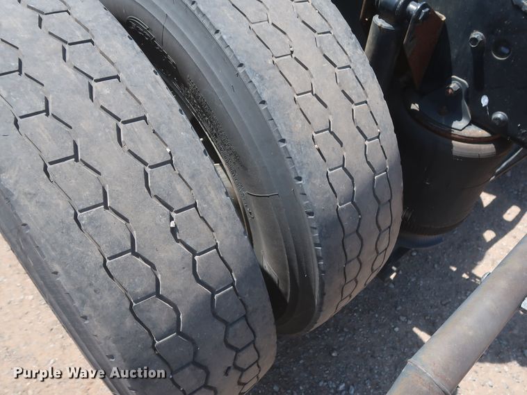 image for item HT9530 2014 Mack CXU612  semi truck