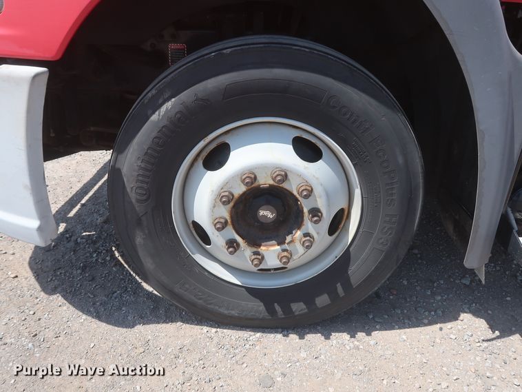 image for item HT9530 2014 Mack CXU612  semi truck