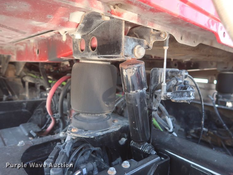 image for item HT9531 2014 Mack CXU613  semi truck