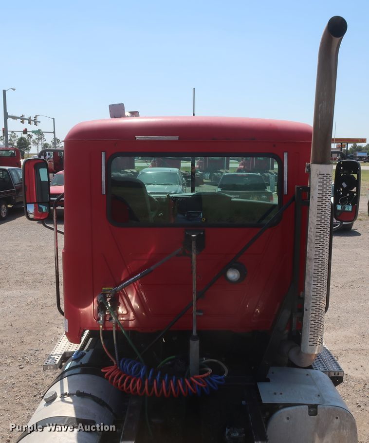 image for item HT9531 2014 Mack CXU613  semi truck