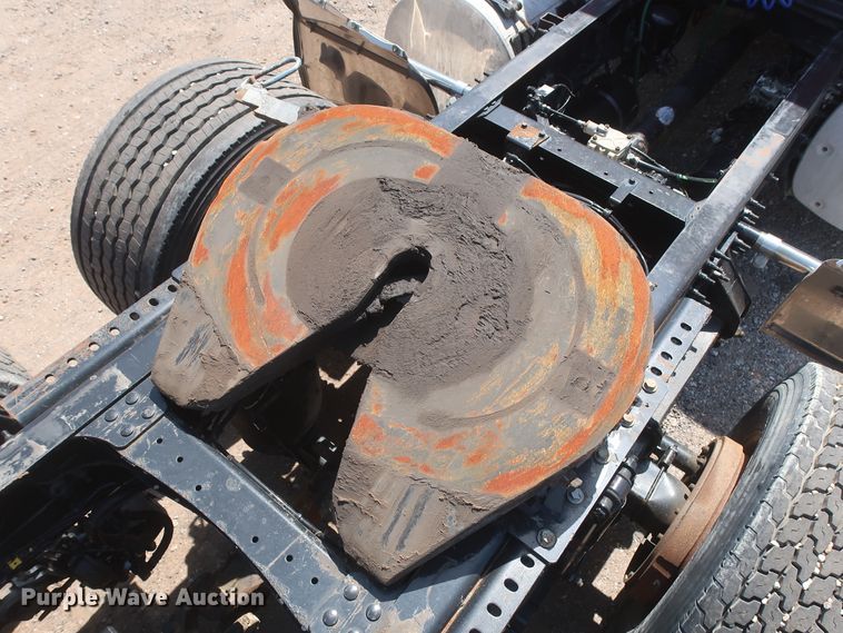 image for item HT9531 2014 Mack CXU613  semi truck