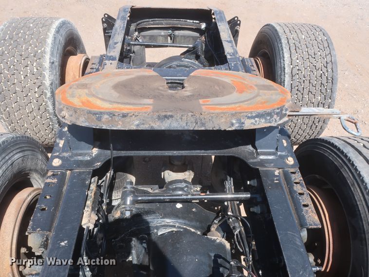 image for item HT9531 2014 Mack CXU613  semi truck