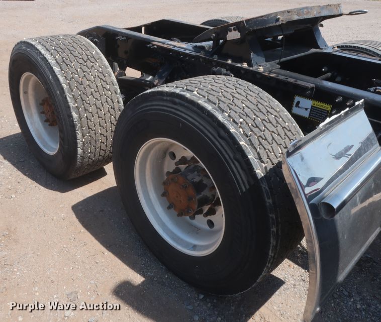 image for item HT9531 2014 Mack CXU613  semi truck