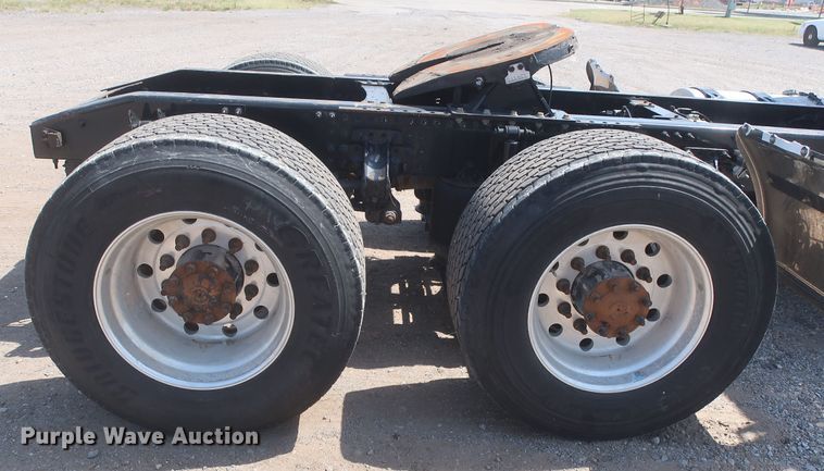 image for item HT9531 2014 Mack CXU613  semi truck