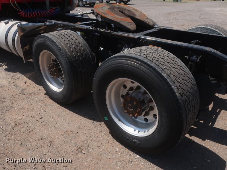 image for item HT9531 2014 Mack CXU613  semi truck