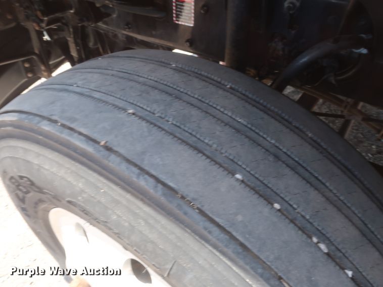 image for item HT9531 2014 Mack CXU613  semi truck