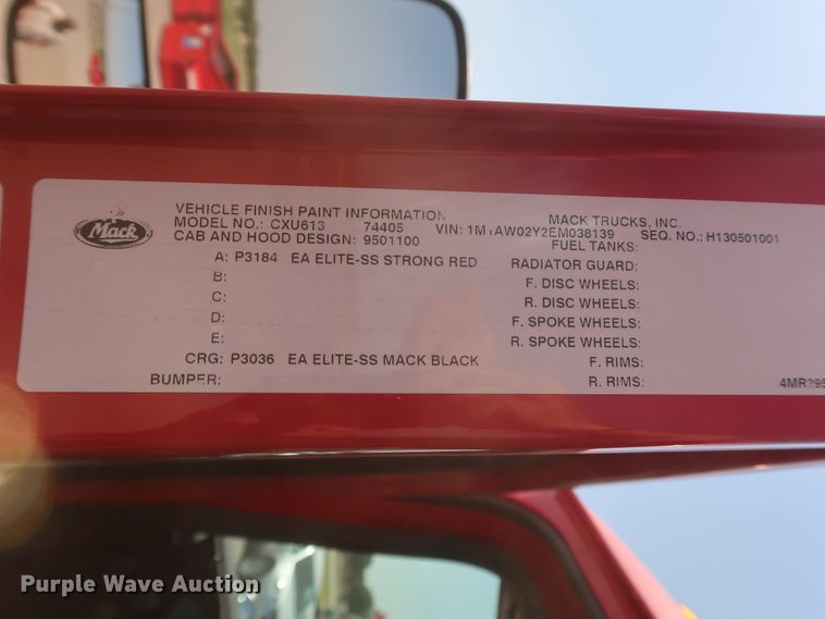 image for item HT9531 2014 Mack CXU613  semi truck